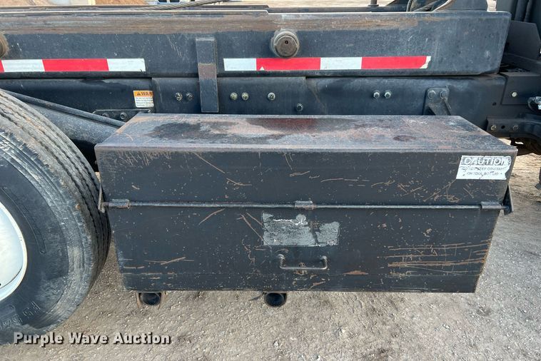 image for item DQ2344 2012 Freightliner 114SD  roll-off container truck