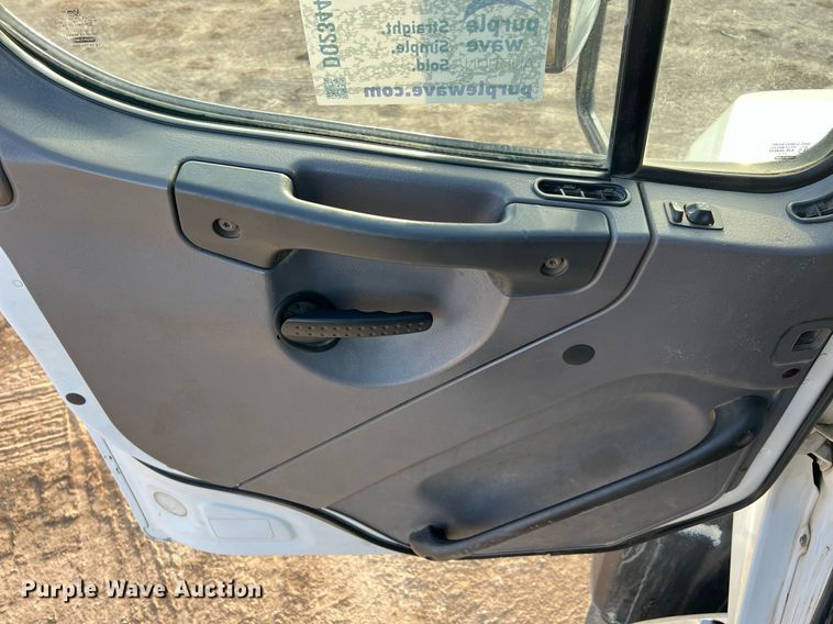 image for item DQ2344 2012 Freightliner 114SD  roll-off container truck