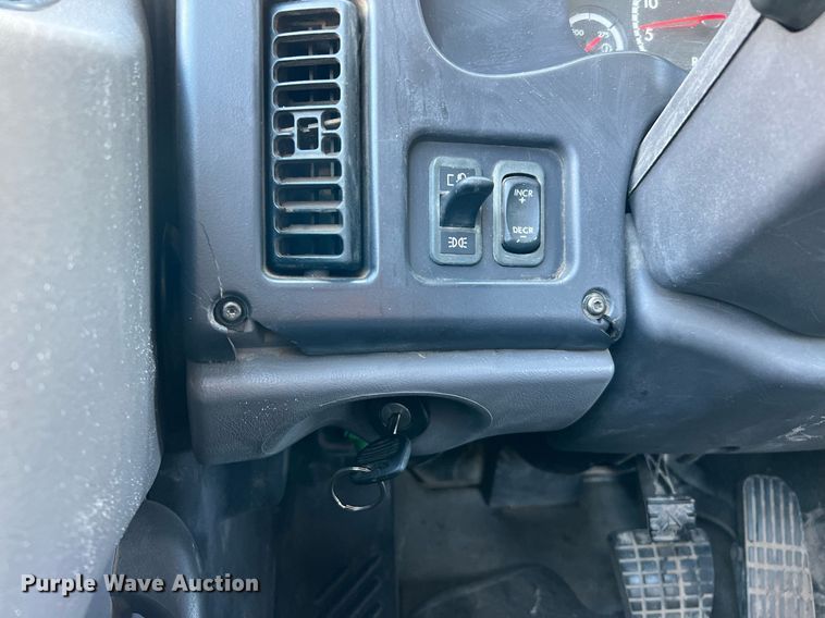 image for item DQ2344 2012 Freightliner 114SD  roll-off container truck