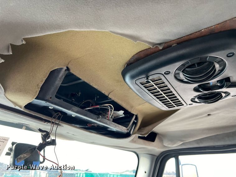 image for item DQ2344 2012 Freightliner 114SD  roll-off container truck