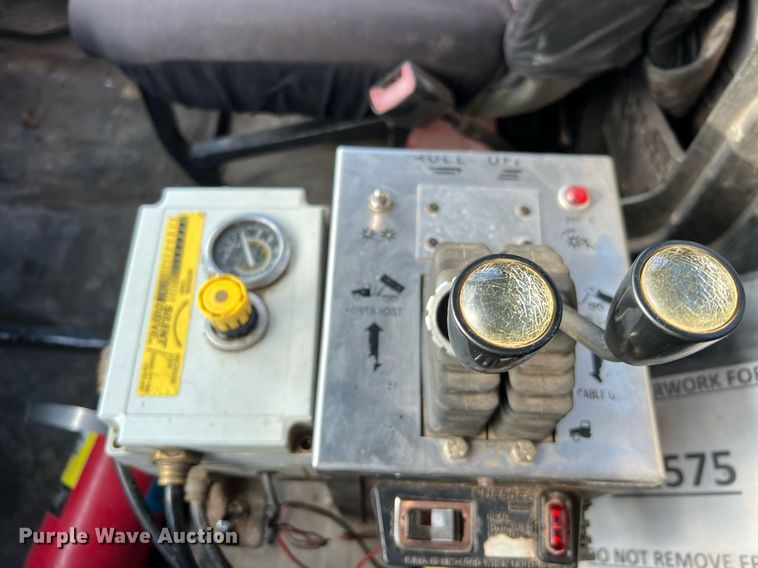 image for item DQ2344 2012 Freightliner 114SD  roll-off container truck