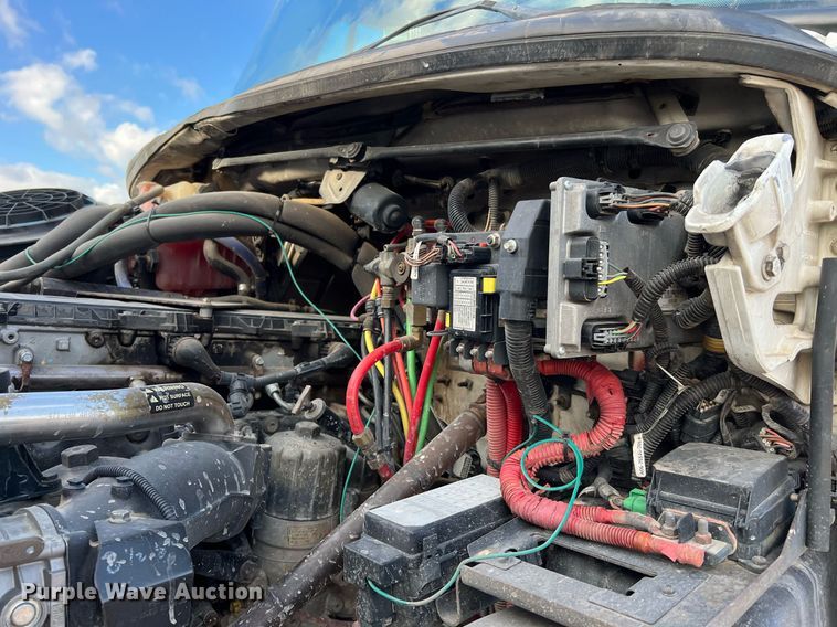 image for item DQ2344 2012 Freightliner 114SD  roll-off container truck