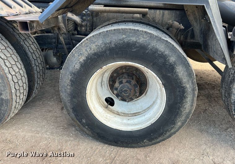 image for item DQ2344 2012 Freightliner 114SD  roll-off container truck