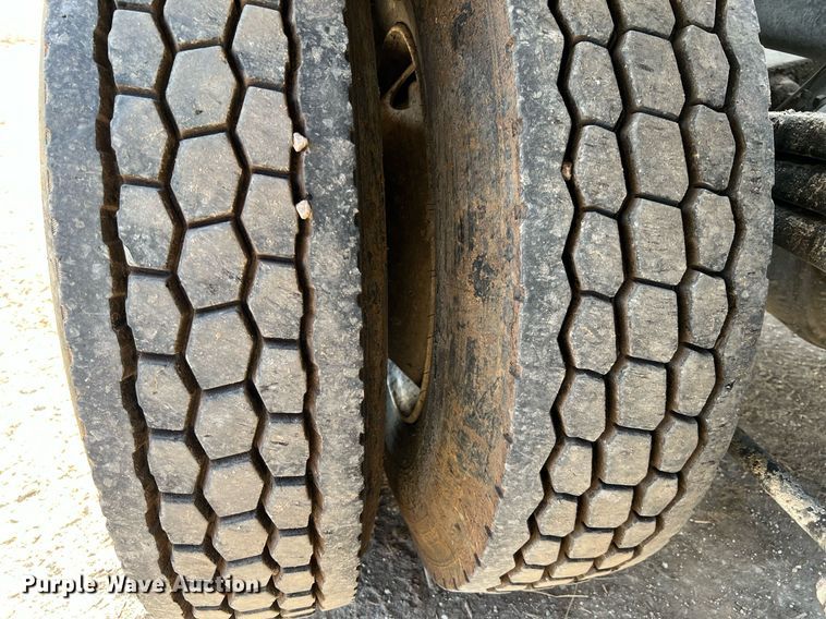 image for item DQ2344 2012 Freightliner 114SD  roll-off container truck