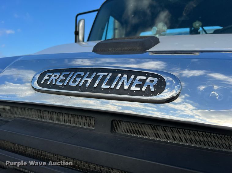 image for item DQ2344 2012 Freightliner 114SD  roll-off container truck