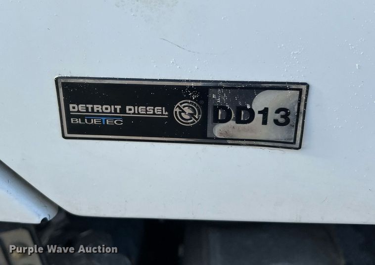 image for item DQ2344 2012 Freightliner 114SD  roll-off container truck