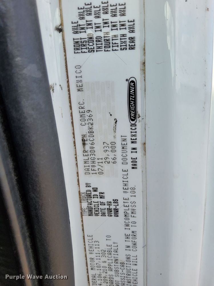 image for item DQ2344 2012 Freightliner 114SD  roll-off container truck