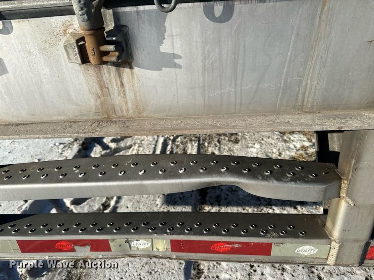 image for item DQ7408 2015 Utility  refrigerated van trailer