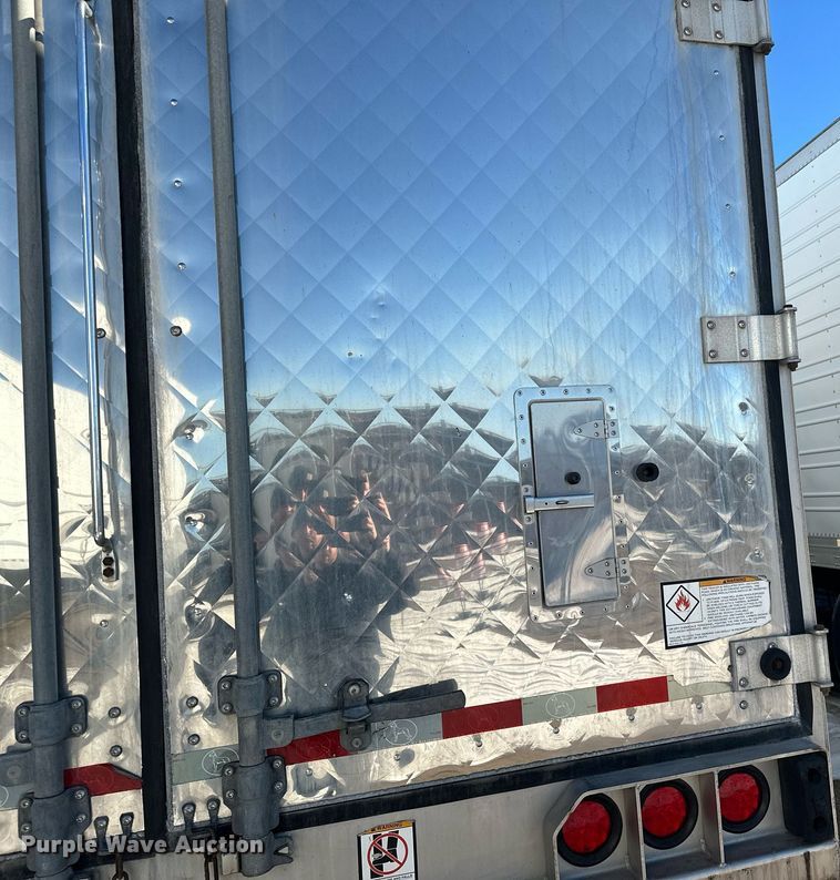 image for item DQ7410 2015 Great Dane  refrigerated van trailer