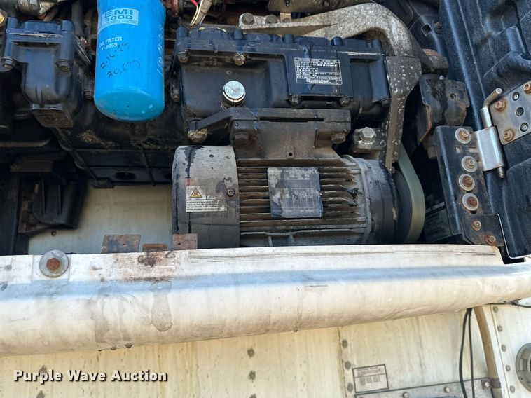 image for item DQ7410 2015 Great Dane  refrigerated van trailer