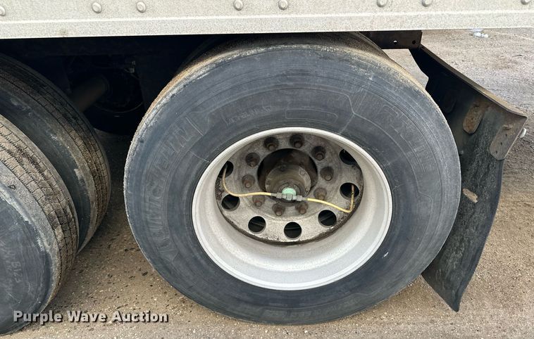 image for item DQ7410 2015 Great Dane  refrigerated van trailer