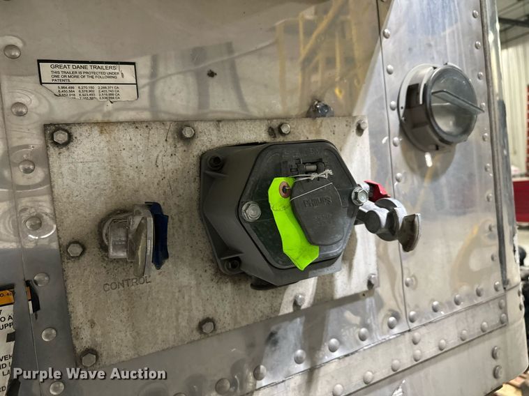 image for item DQ7411 2014 Great Dane ESS-1114-31053  refrigerated van trailer