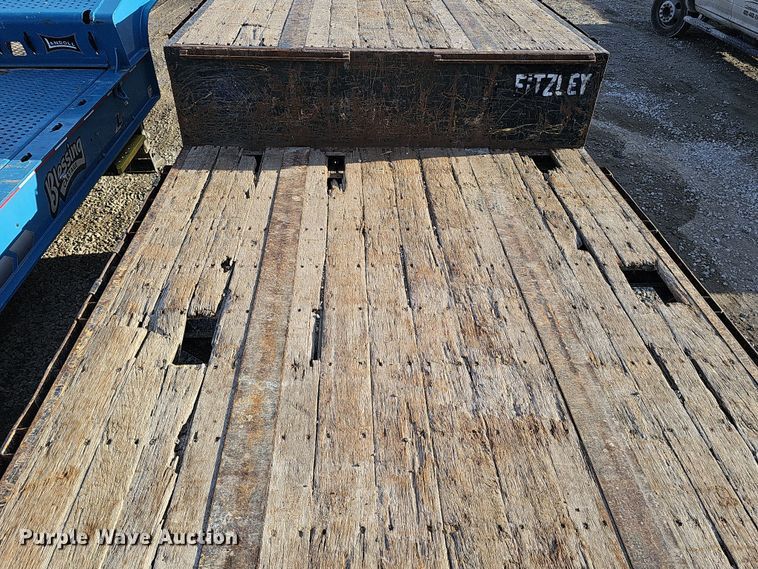 image for item DQ8498 2007 Fontaine  drop deck trailer