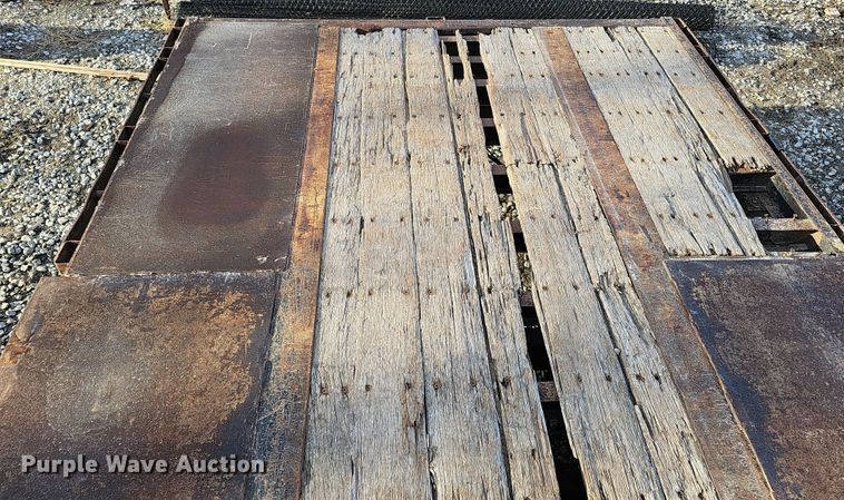 image for item DQ8498 2007 Fontaine  drop deck trailer