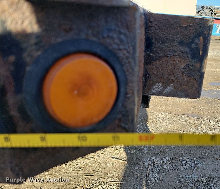 image for item DQ8498 2007 Fontaine  drop deck trailer