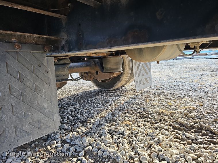 image for item DQ8498 2007 Fontaine  drop deck trailer