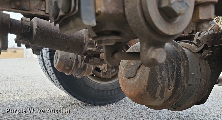 image for item DQ8554 2000 Peterbilt 379  semi truck