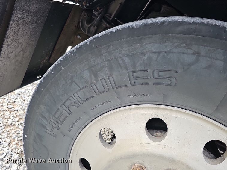 image for item DQ8554 2000 Peterbilt 379  semi truck