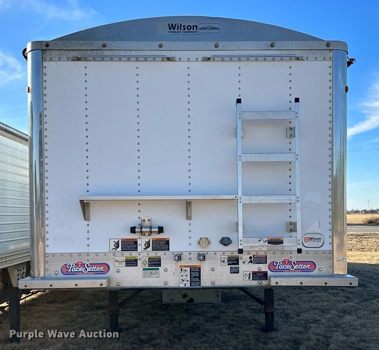 image for item EK9878 2011 Wilson DWH-500  grain trailer