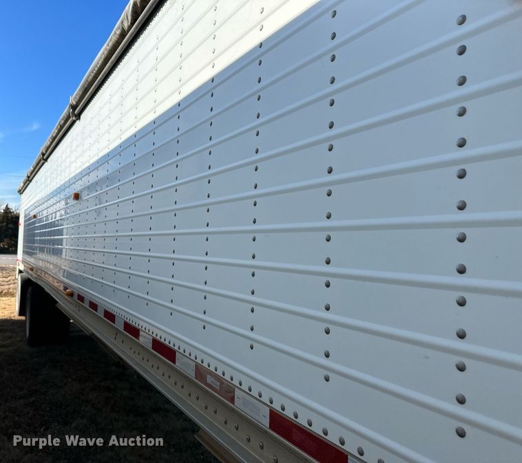 image for item EK9878 2011 Wilson DWH-500  grain trailer