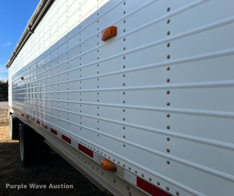 image for item EK9878 2011 Wilson DWH-500  grain trailer