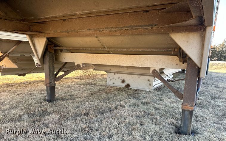 image for item EK9878 2011 Wilson DWH-500  grain trailer