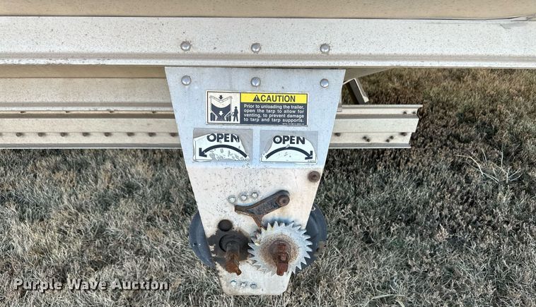 image for item EK9878 2011 Wilson DWH-500  grain trailer