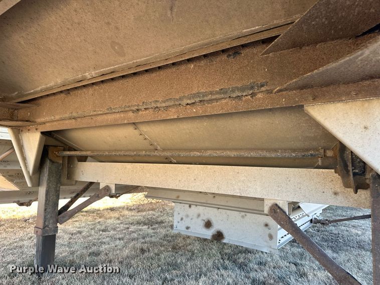 image for item EK9878 2011 Wilson DWH-500  grain trailer