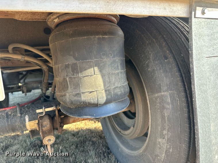 image for item EK9878 2011 Wilson DWH-500  grain trailer