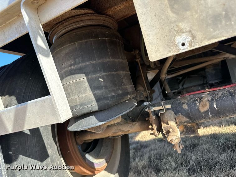 image for item EK9878 2011 Wilson DWH-500  grain trailer