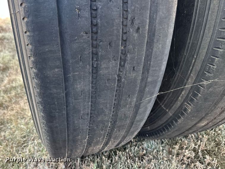 image for item EK9878 2011 Wilson DWH-500  grain trailer