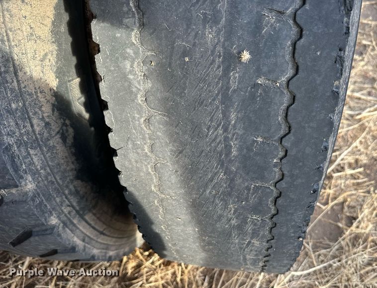 image for item EK9880 2012 SmithCo Manufacturing Co. Inc. SX2-42-34  side dump trailer