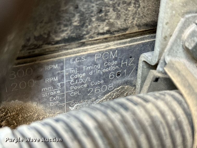 image for item EK9886 2000 International 9200i  semi truck