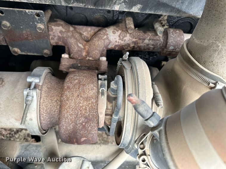 image for item EK9886 2000 International 9200i  semi truck