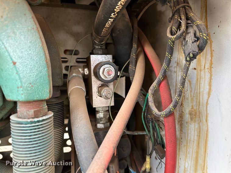 image for item IB9281 2008 Kenworth T370  tire service truck