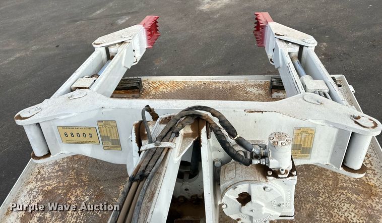 image for item IB9281 2008 Kenworth T370  tire service truck