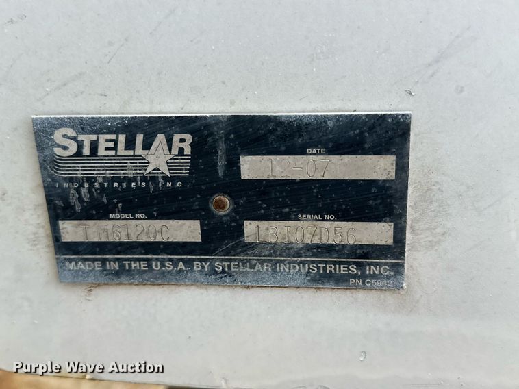 image for item IB9281 2008 Kenworth T370  tire service truck