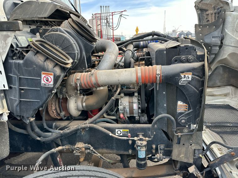 image for item IB9281 2008 Kenworth T370  tire service truck