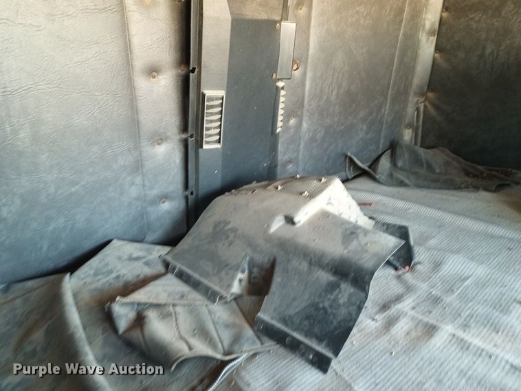 image for item KG9575 1991 White GMC WIA  semi truck