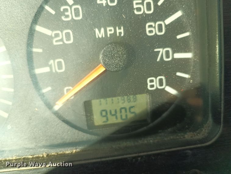 image for item KG9575 1991 White GMC WIA  semi truck