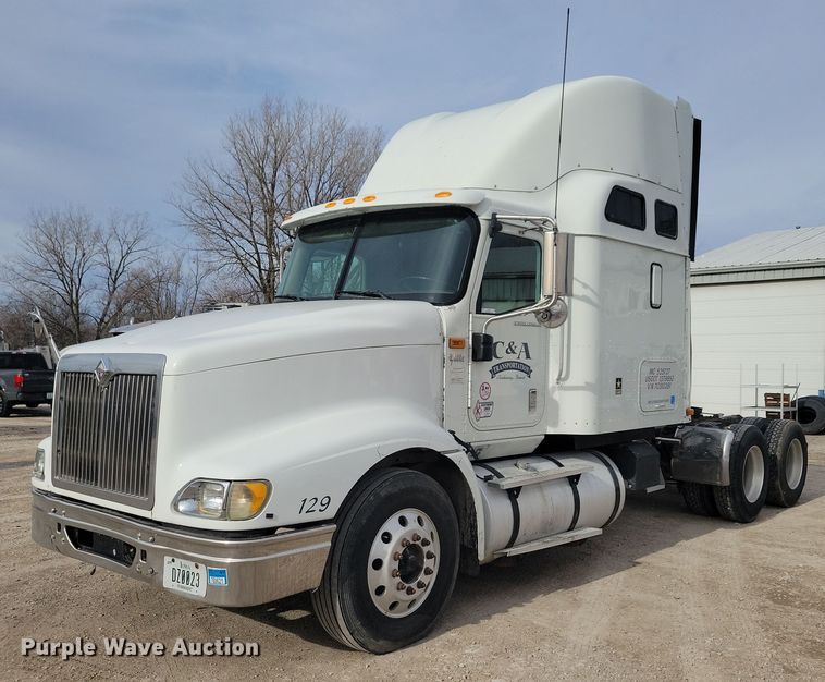image for item LC9501 2007 International 9400i  semi truck