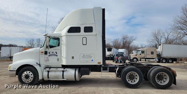 image for item LC9501 2007 International 9400i  semi truck