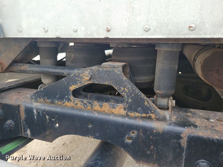 image for item LC9501 2007 International 9400i  semi truck