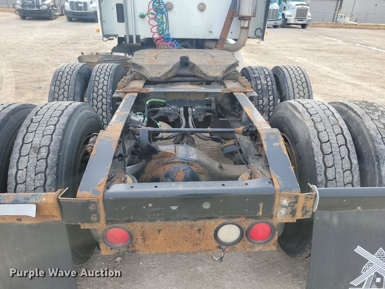 image for item LC9501 2007 International 9400i  semi truck