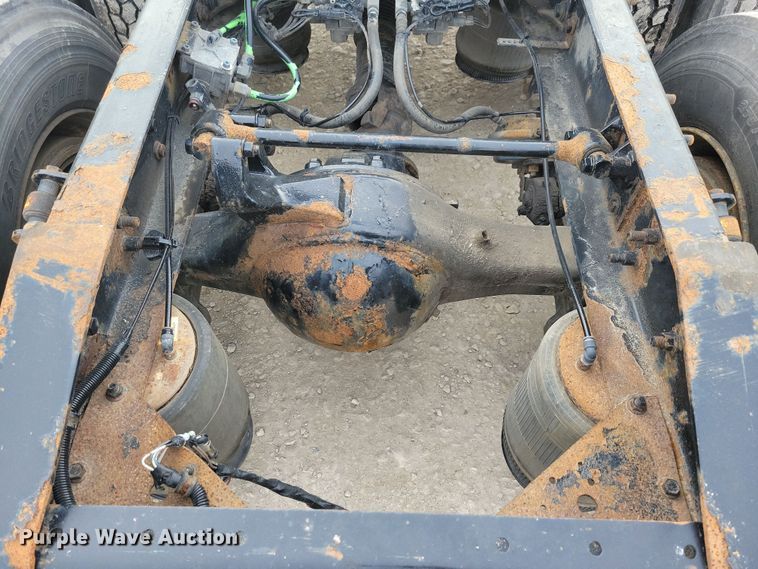 image for item LC9501 2007 International 9400i  semi truck