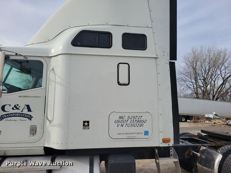 image for item LC9501 2007 International 9400i  semi truck