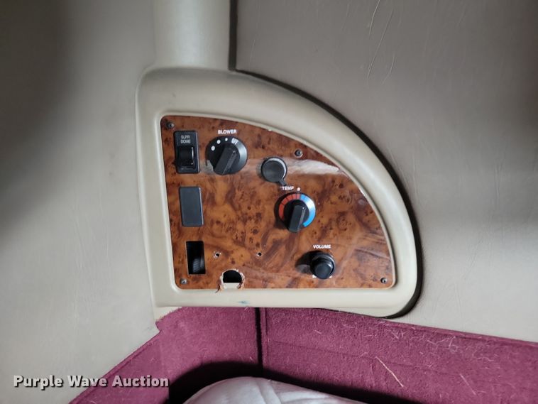 image for item LC9501 2007 International 9400i  semi truck