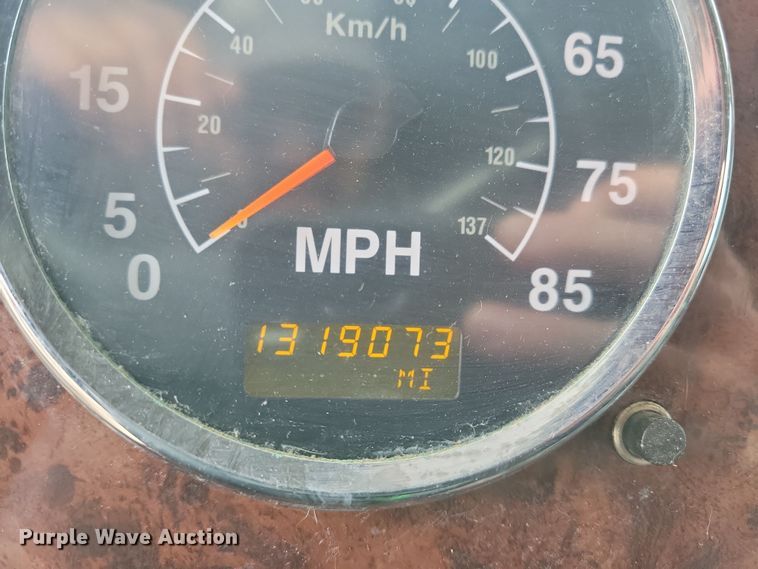 image for item LC9501 2007 International 9400i  semi truck