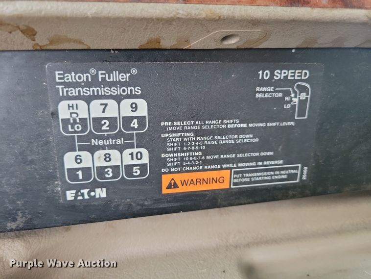 image for item LC9501 2007 International 9400i  semi truck