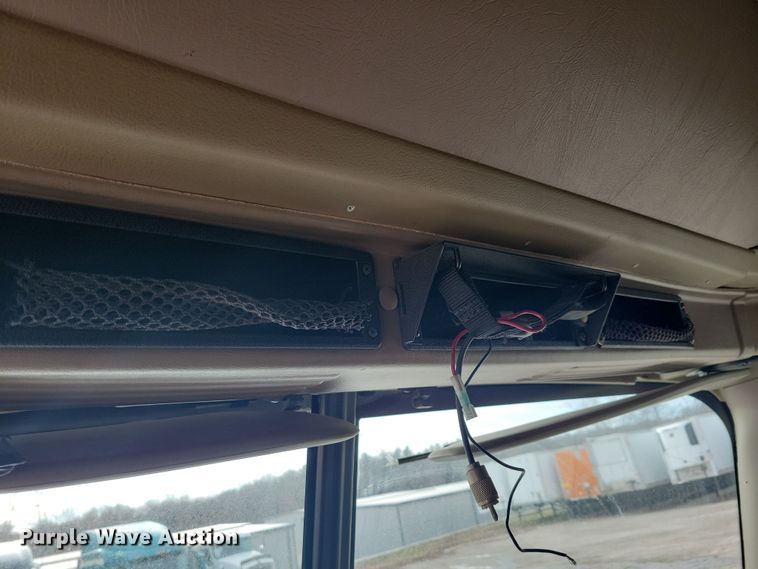 image for item LC9501 2007 International 9400i  semi truck